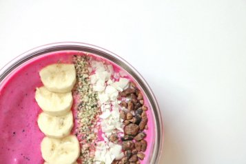 Osviežujúci recept: Smoothie bowl z čučoriedok a banánu