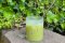 Recept: Osviežujúce kokosové iced matcha latte